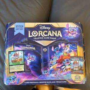Disney Lorcana Stitch Collector's Gift Set - Blue/Purple